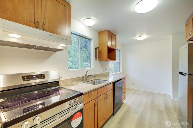 13536 28th Avenue NE, Seattle, WA 98125