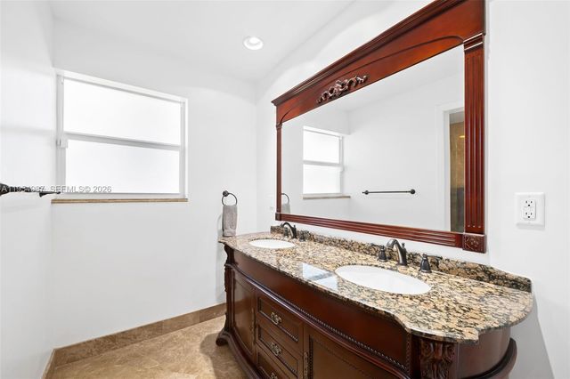 6200 NE 21st Rd, Fort Lauderdale, FL 33308