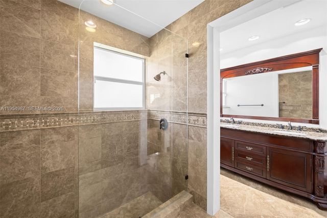 6200 NE 21st Rd, Fort Lauderdale, FL 33308