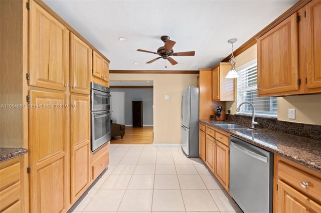 6200 NE 21st Rd, Fort Lauderdale, FL 33308