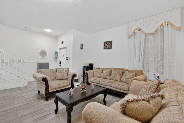 8904 SW 19th St, Miramar, FL 33025