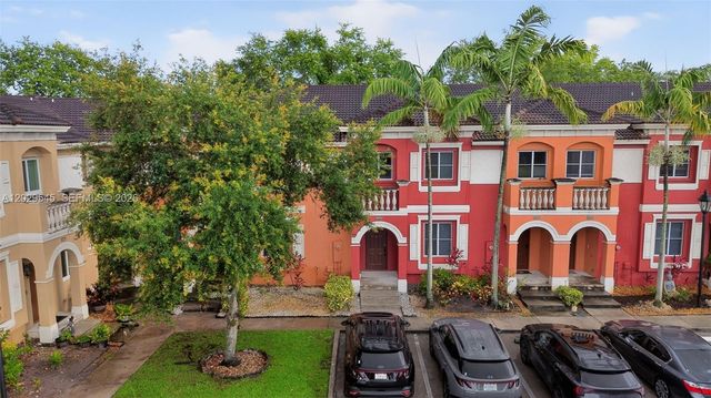 8904 SW 19th St, Miramar, FL 33025