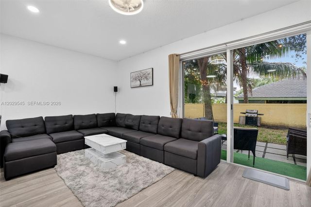 8904 SW 19th St, Miramar, FL 33025