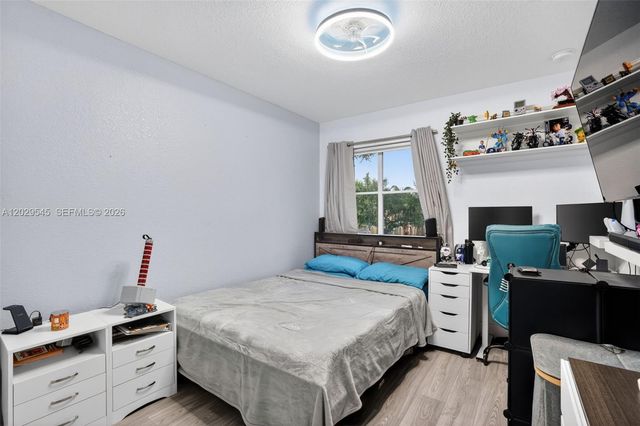 8904 SW 19th St, Miramar, FL 33025