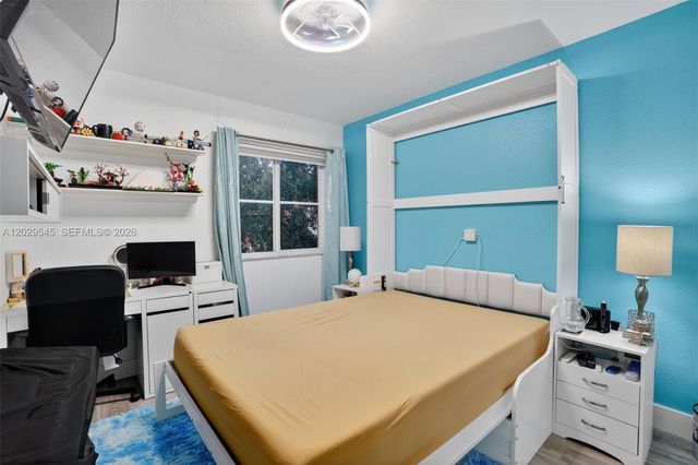 8904 SW 19th St, Miramar, FL 33025