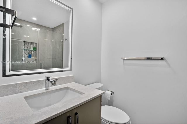 8904 SW 19th St, Miramar, FL 33025