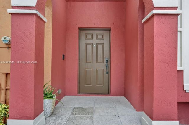 8904 SW 19th St, Miramar, FL 33025