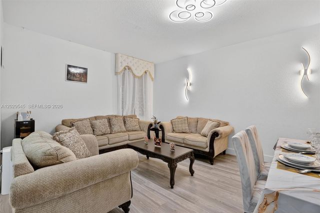 8904 SW 19th St, Miramar, FL 33025