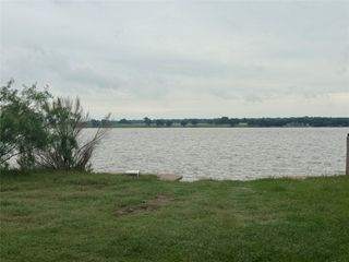 2815 E Briarwood Street, Granbury, TX 76048
