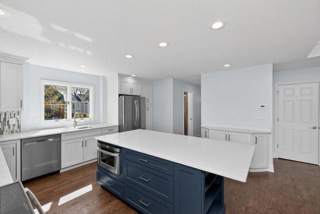 10436 Kings Point Drive, Three Rivers, MI 49093
