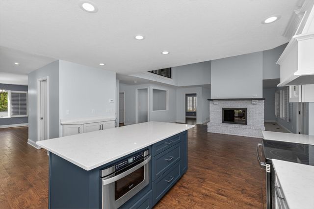 10436 Kings Point Drive, Three Rivers, MI 49093