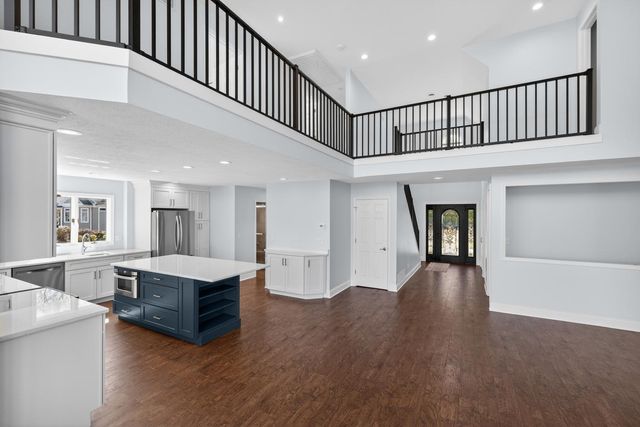 10436 Kings Point Drive, Three Rivers, MI 49093