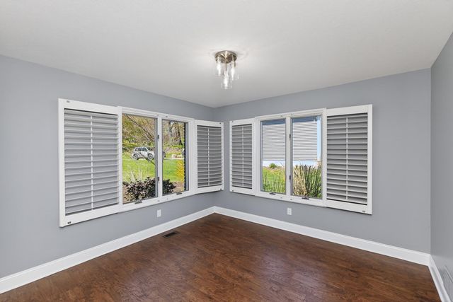 10436 Kings Point Drive, Three Rivers, MI 49093