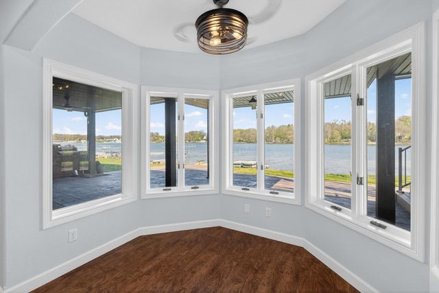 10436 Kings Point Drive, Three Rivers, MI 49093