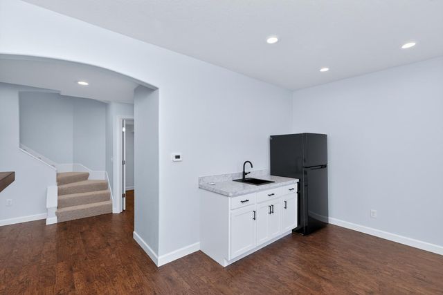 10436 Kings Point Drive, Three Rivers, MI 49093