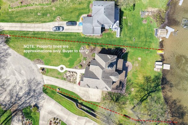 10436 Kings Point Drive, Three Rivers, MI 49093