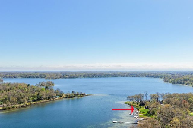 10436 Kings Point Drive, Three Rivers, MI 49093