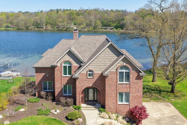 10436 Kings Point Drive, Three Rivers, MI 49093