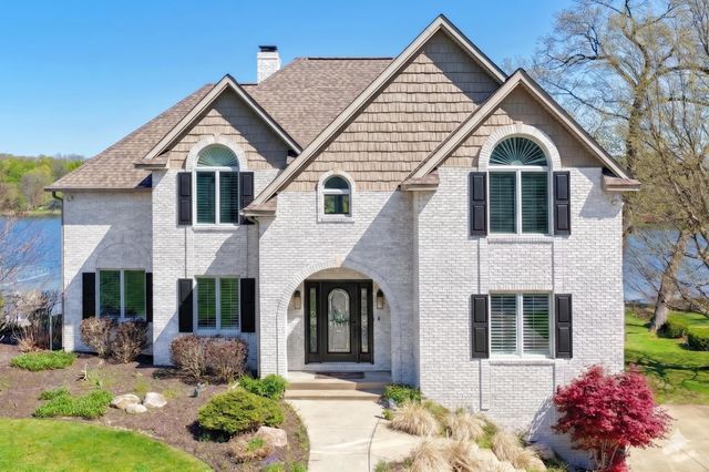 10436 Kings Point Drive, Three Rivers, MI 49093