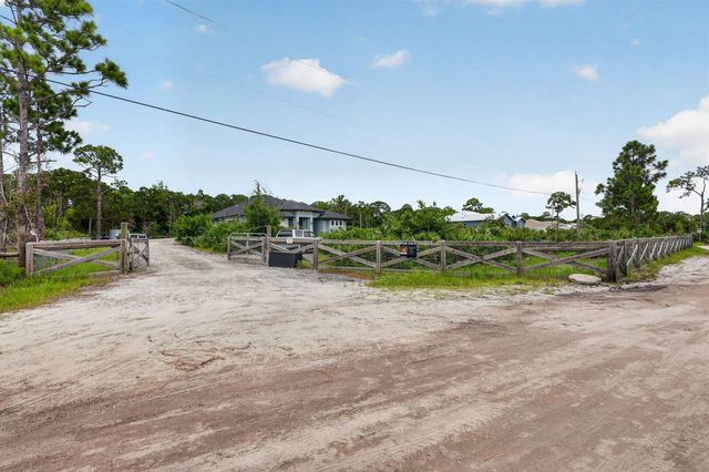 2643 Dyer Road, Fort Pierce, FL 34952