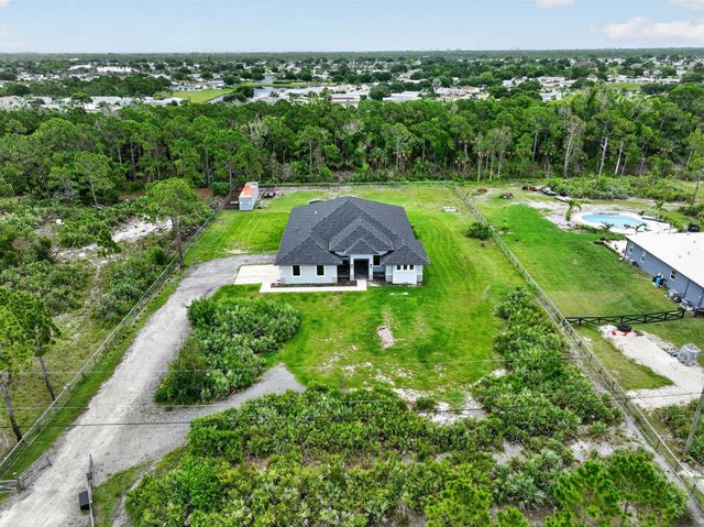 2643 Dyer Road, Fort Pierce, FL 34952