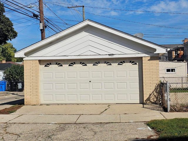 3700 N Harlem Avenue 2, Chicago, IL 60634