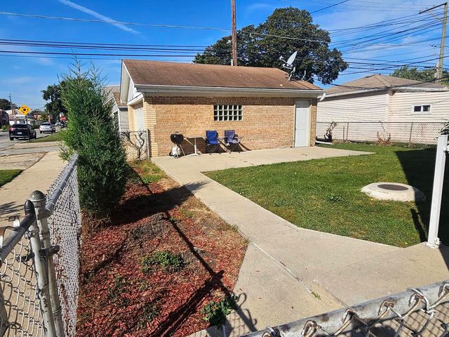 3700 N Harlem Avenue 2, Chicago, IL 60634