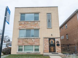 3700 N Harlem Avenue 2, Chicago, IL 60634
