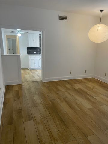 202 S Willomet Avenue 4, Dallas, TX 75208