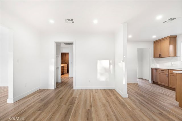 2030 Oregon, Long Beach, CA 90806