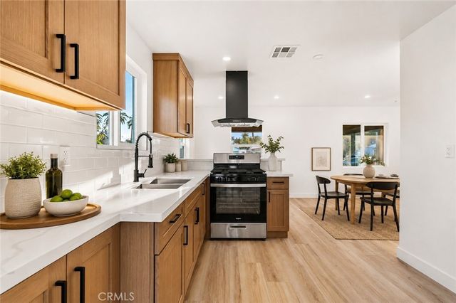 2030 Oregon, Long Beach, CA 90806