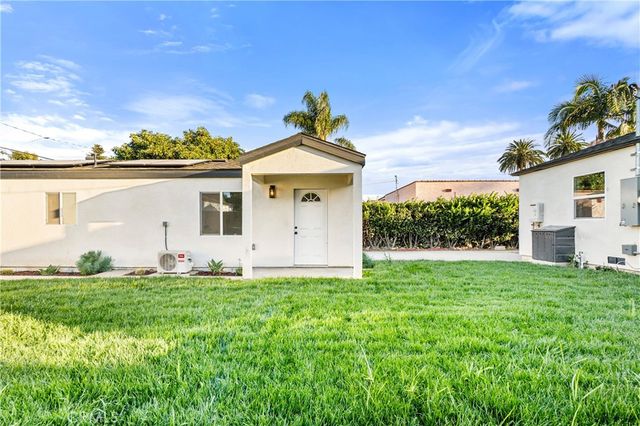2030 Oregon, Long Beach, CA 90806