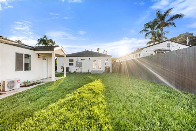 2030 Oregon, Long Beach, CA 90806