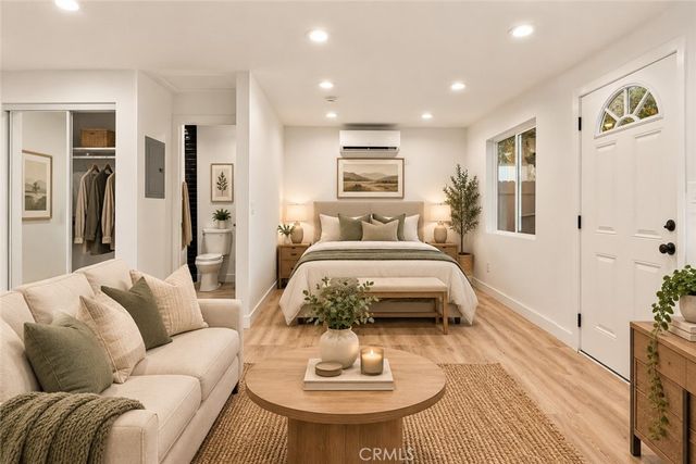 2030 Oregon, Long Beach, CA 90806