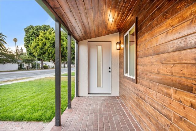 2030 Oregon, Long Beach, CA 90806