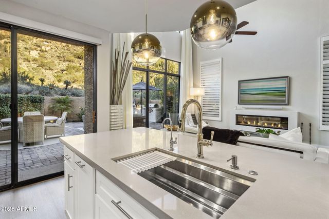 25555 N Windy Walk Drive 34, Scottsdale, AZ 85255