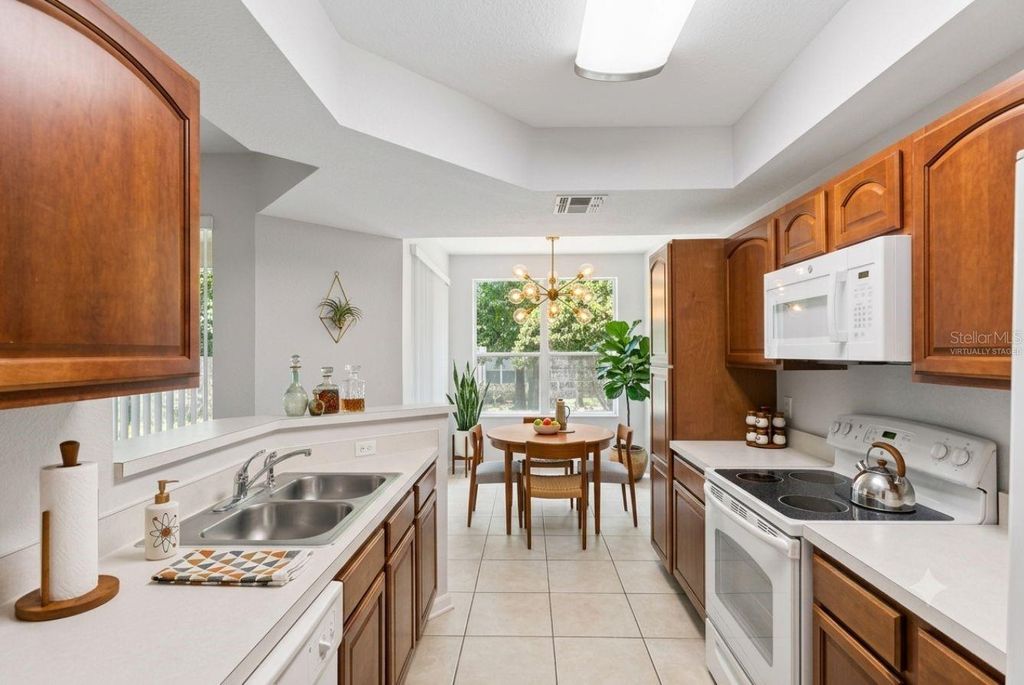 Image 8 of property listing at 6450 ALCALDE COURT 103, Orlando, FL 32835