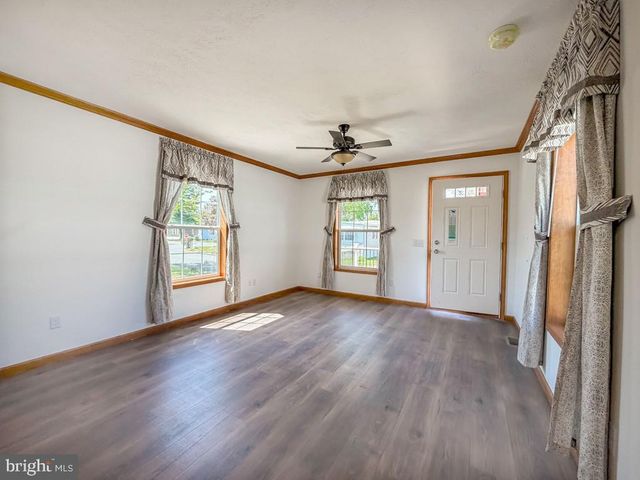 3402 CLAYTON DR, Morrisville, PA 19067