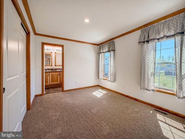3402 CLAYTON DR, Morrisville, PA 19067