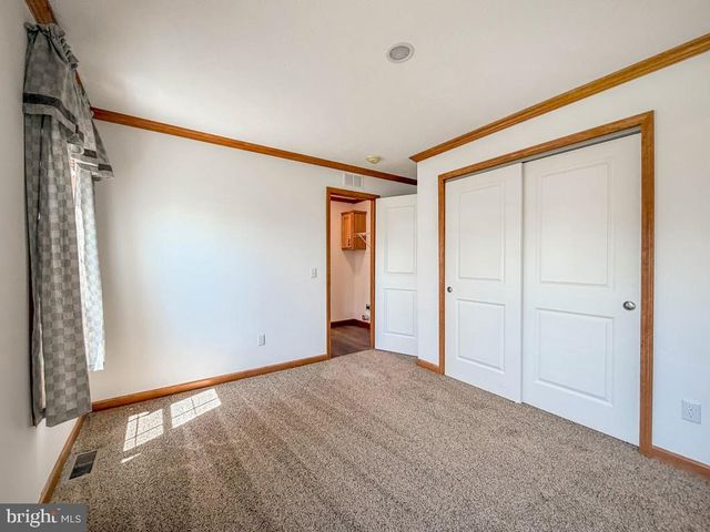 3402 CLAYTON DR, Morrisville, PA 19067