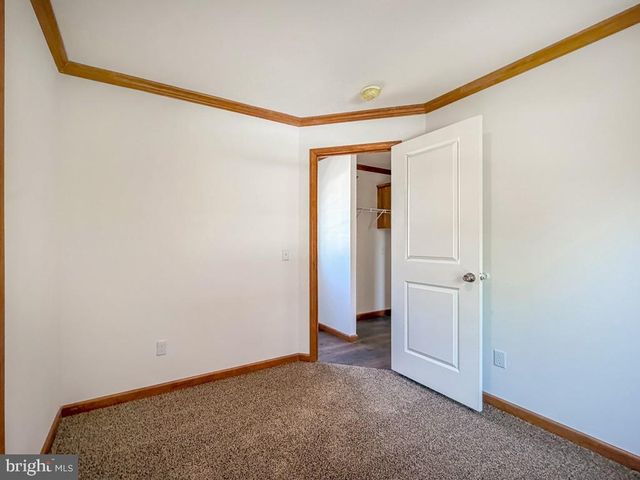 3402 CLAYTON DR, Morrisville, PA 19067
