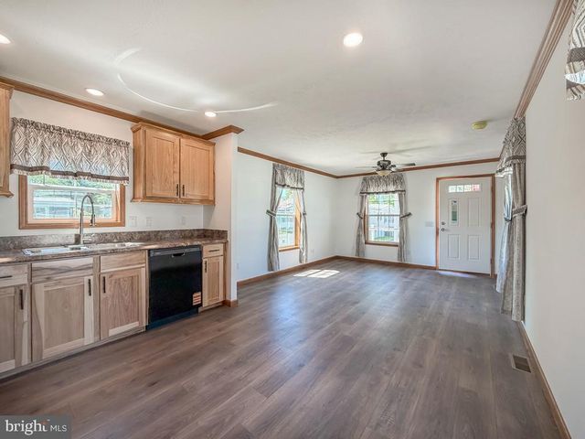 3402 CLAYTON DR, Morrisville, PA 19067