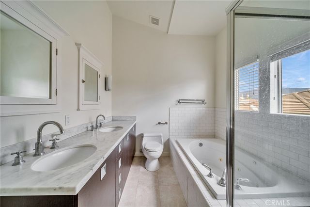 825 W Duarte Road C, Monrovia, CA 91016