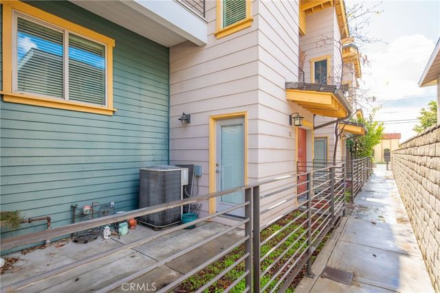 825 W Duarte Road C, Monrovia, CA 91016