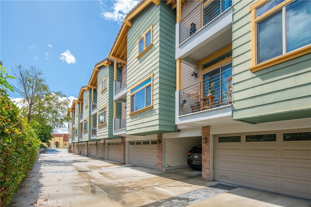 825 W Duarte Road C, Monrovia, CA 91016