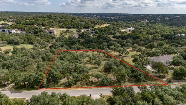 225 SHADY HOLW, New Braunfels, TX 78132