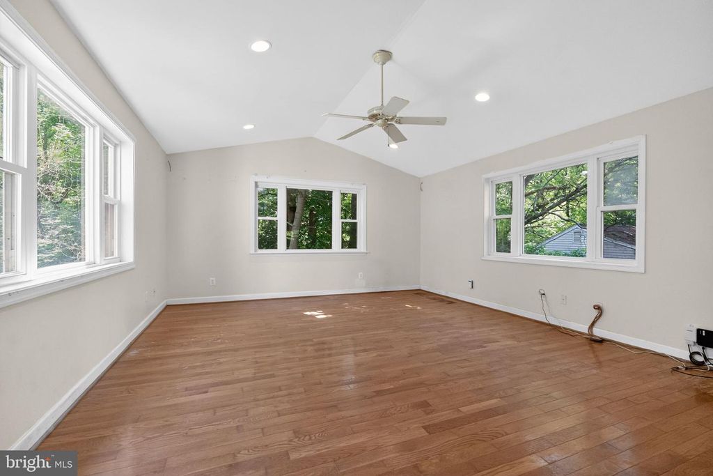 Image 15 of property listing at 12000 BETHESDA CHURCH RD, Damascus, MD 20872