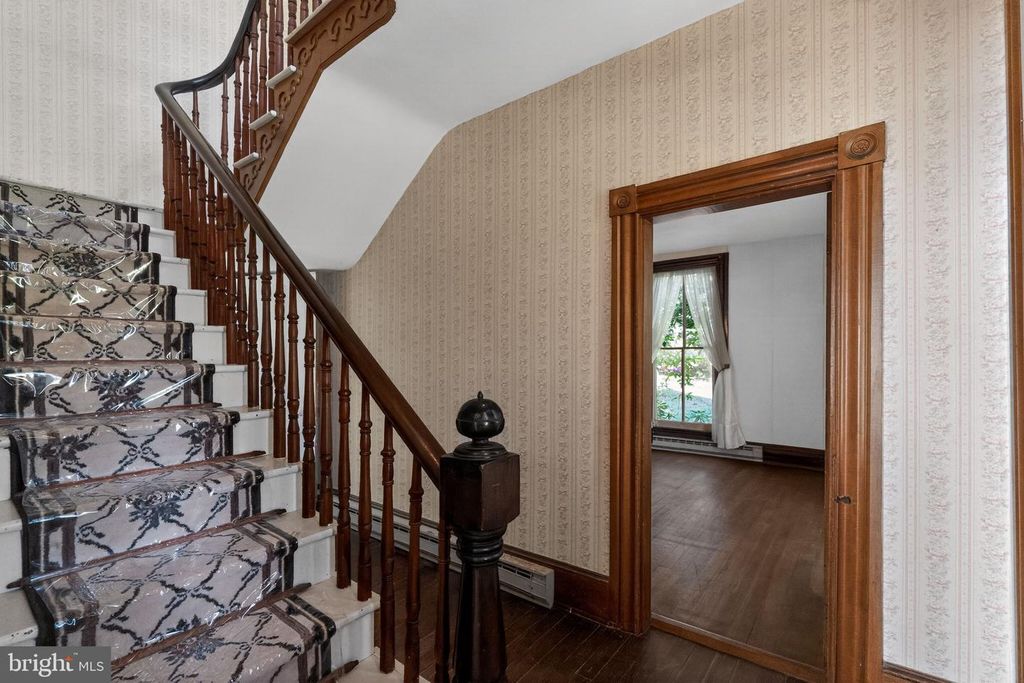 Image 19 of property listing at 12000 BETHESDA CHURCH RD, Damascus, MD 20872