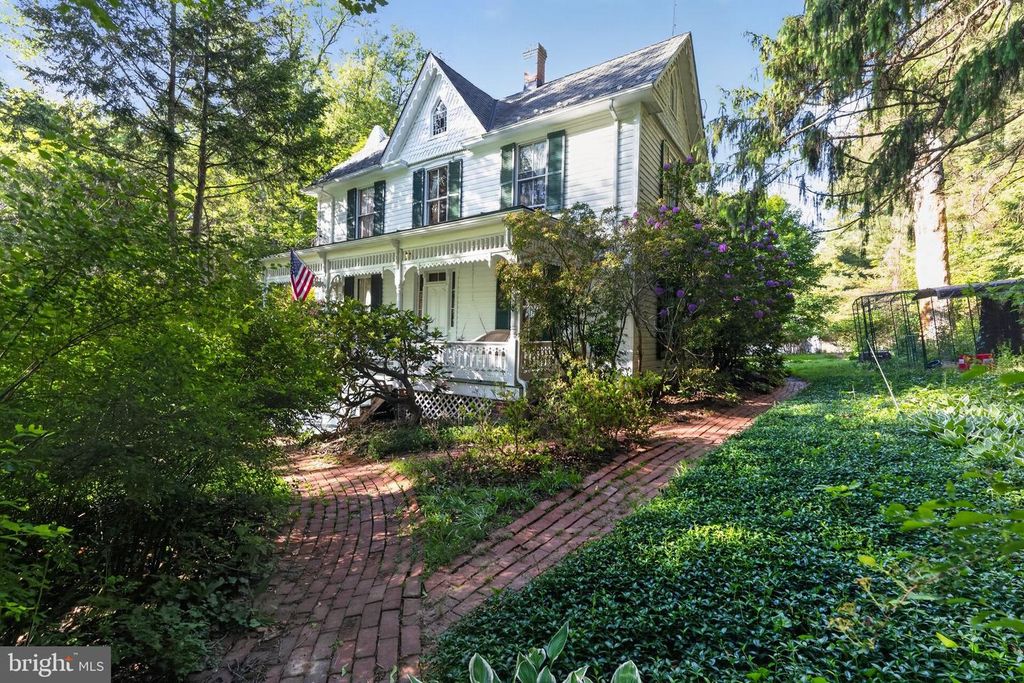 Image 3 of property listing at 12000 BETHESDA CHURCH RD, Damascus, MD 20872