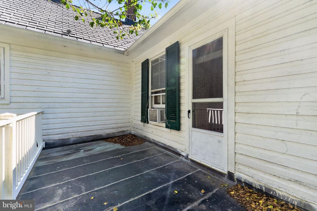 Image 34 of property listing at 12000 BETHESDA CHURCH RD, Damascus, MD 20872